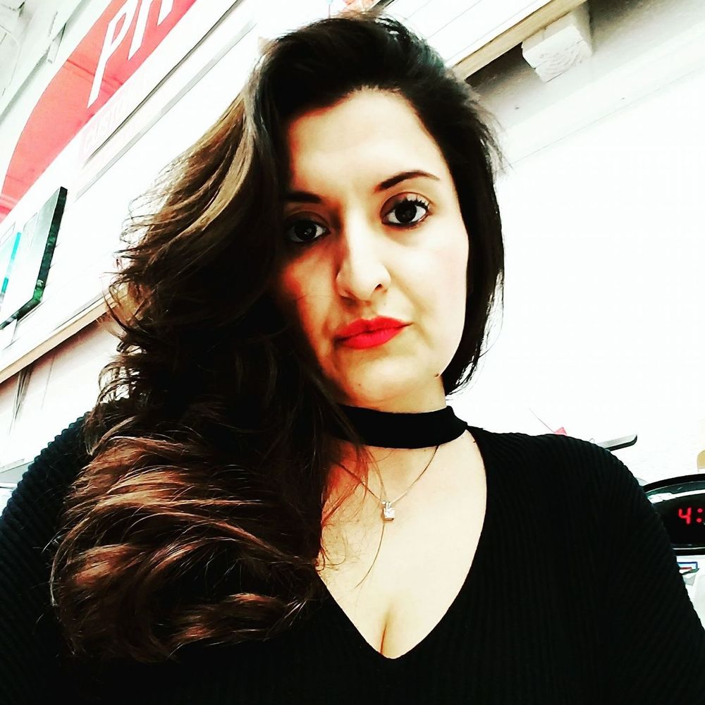 Meet your Posher, Claudia